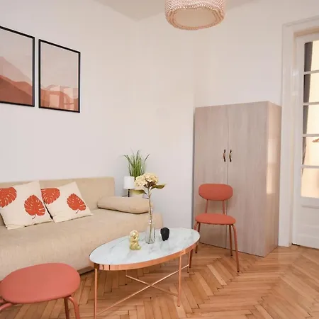 Castle Nest Apartament