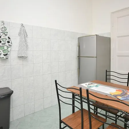 Apartment Castle Nest *